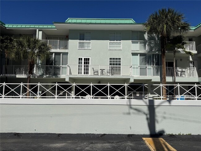 Building Photo - 300 Sunrise Dr