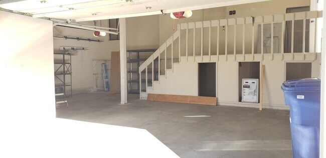 Building Photo - 5913 Cubero Dr NE