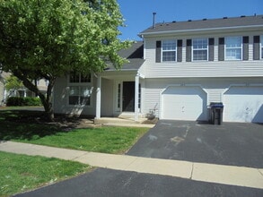Building Photo - 203 Teak Ln