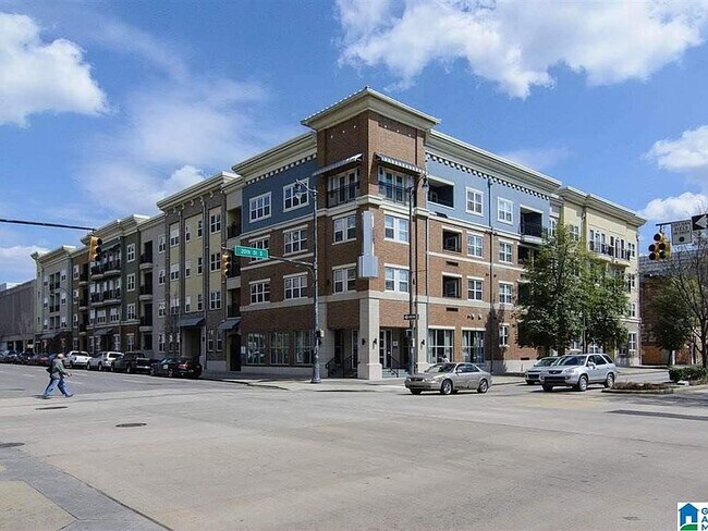 Foto del edificio - 2020 5th Ave S