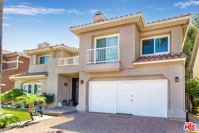 Building Photo - 5711 Aura Ave