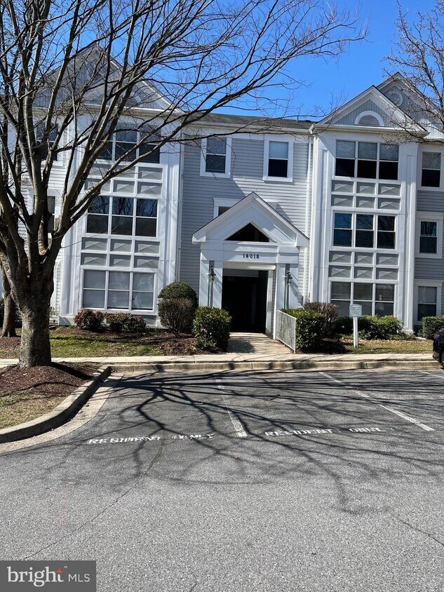 Primary Photo - 14018 Valleyfield Dr