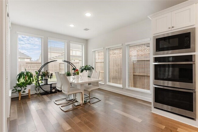 Foto del edificio - 28926 Creekside Bend Dr