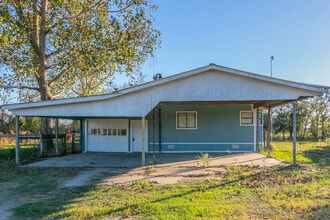 Building Photo - 6384 FM 485