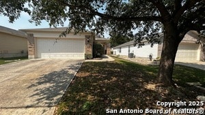Building Photo - 12759 Pronghorn Oak