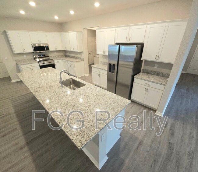 Building Photo - 10619 SW 76th Ct