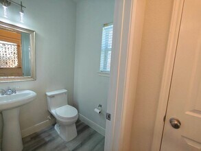 Building Photo - 2306 Waterford Park St