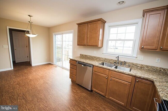 Building Photo - 1322 Aspen Dr