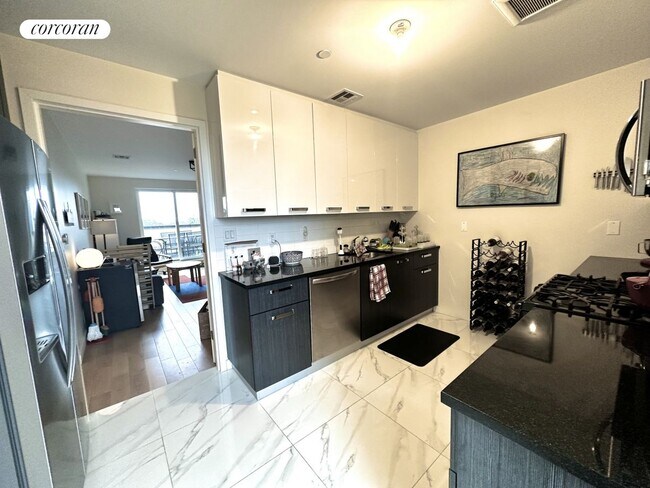 Foto del edificio - 1251 E 19th St
