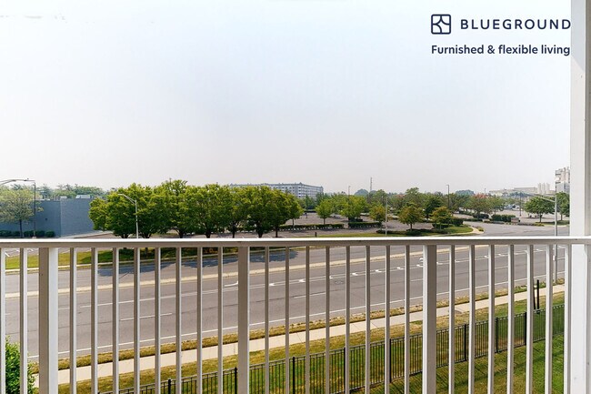 Foto del edificio - 1299 Corporate Dr
