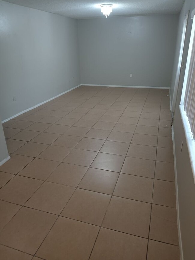 Photo - 1428 Holden Ave Apartment