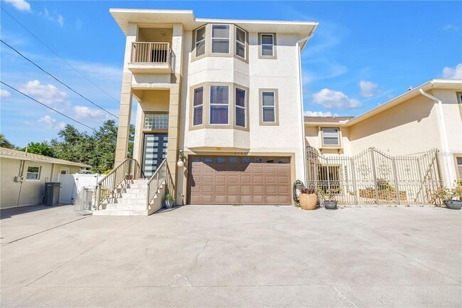 Foto del edificio - 8702 Blind Pass Rd