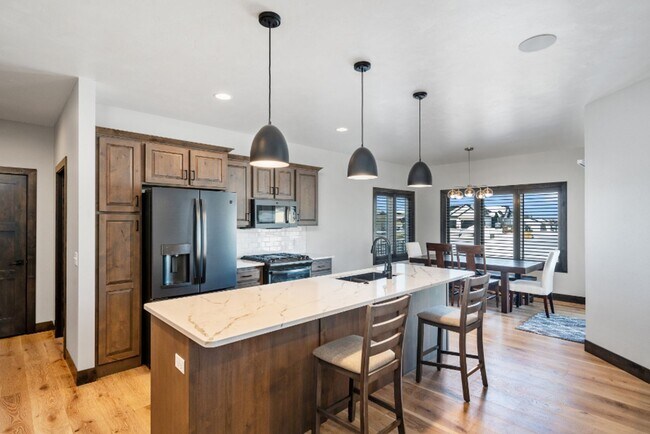 Building Photo - Luxurious 2-Bedroom Home in Sioux Falls