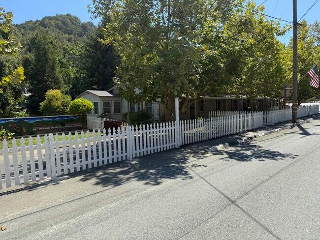 Foto del edificio - 21744 Almaden Rd
