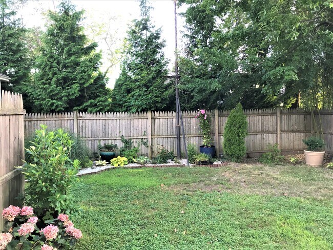 Foto del edificio - 27 Harborview Ave