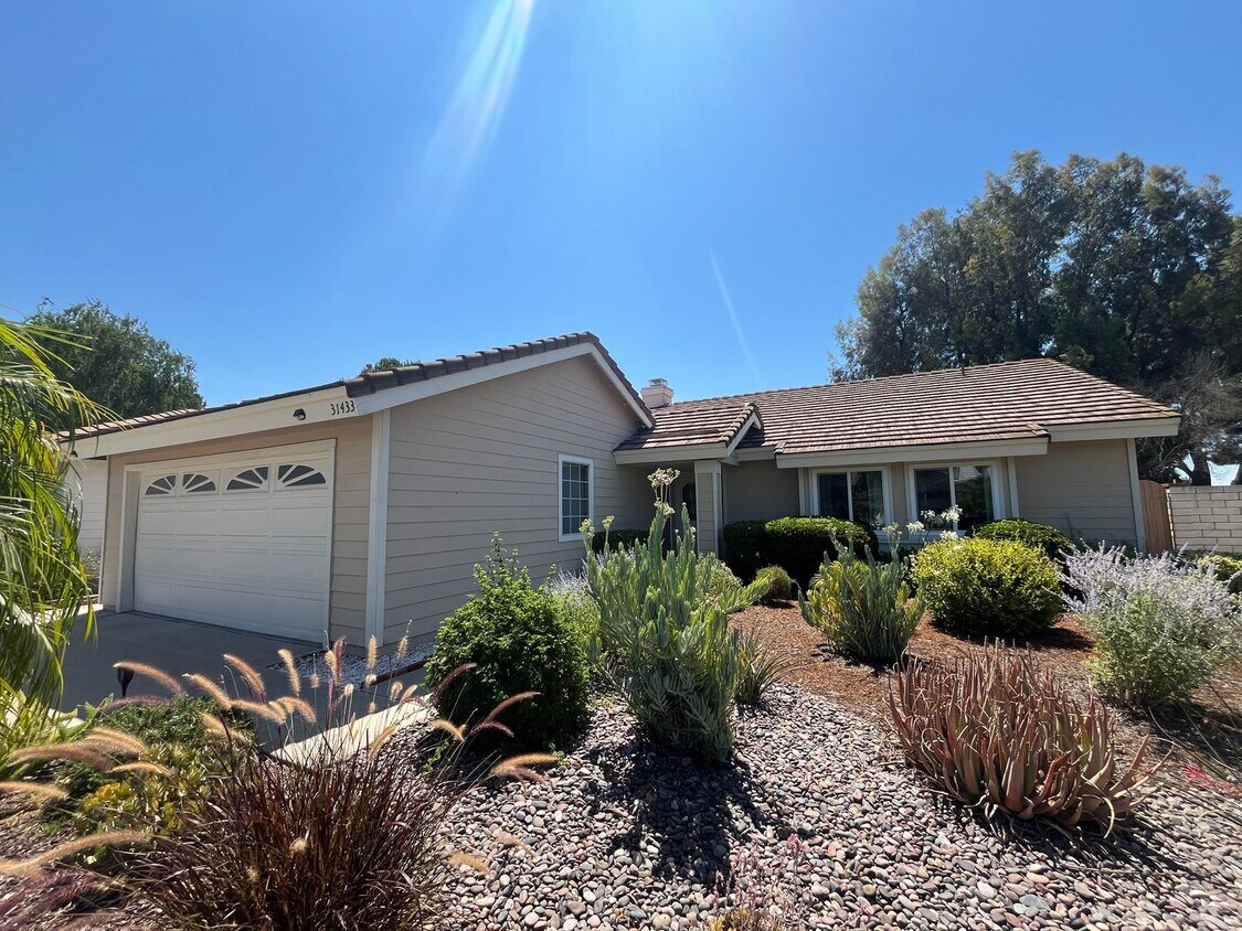 Primary Photo - 31433 Corte Madera