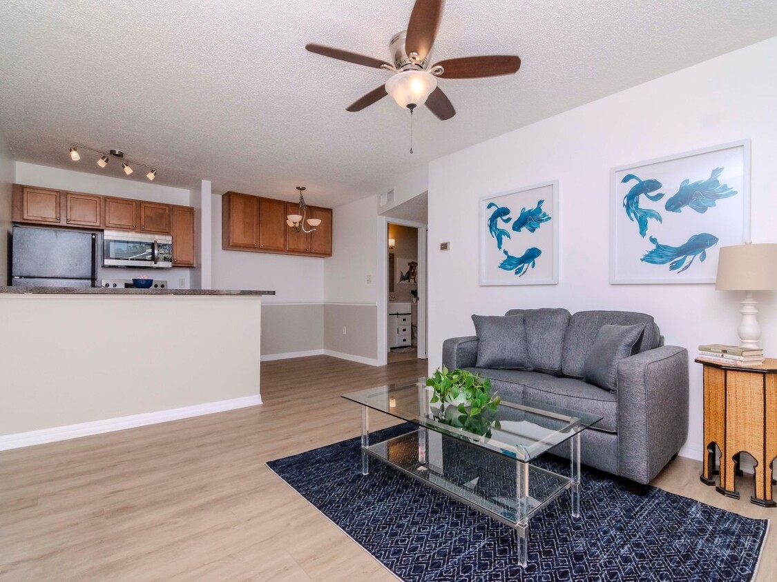 Foto principal - 1/1 Condo in Heart of Brandon & Brandon Re...