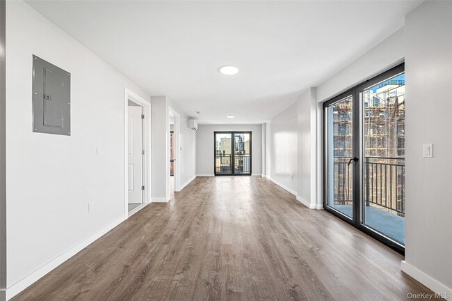Foto del edificio - 43-34 53rd St