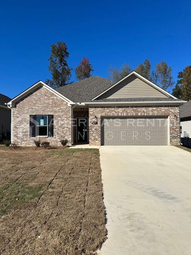 Building Photo - HALF OFF DEPOSIT!!! - Home for Rent in Bessemer, AL!!! Sign a lease by 12/31/25 to receive HALF o...