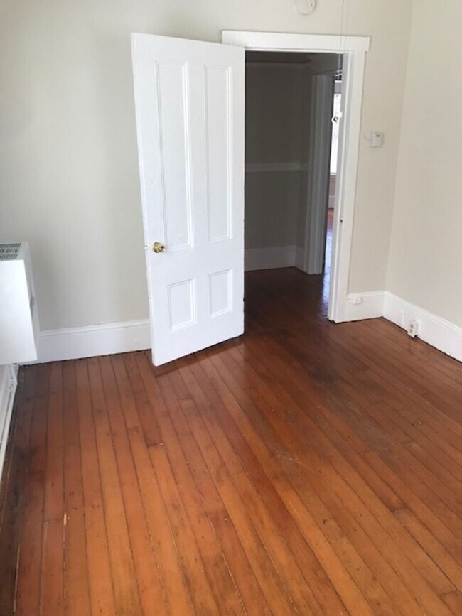 Building Photo - Sacramento