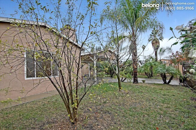 Foto del edificio - 7947 Atoll Ave