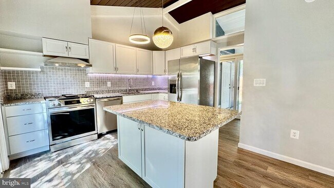 Foto del edificio - 2396 Yarmouth Ct