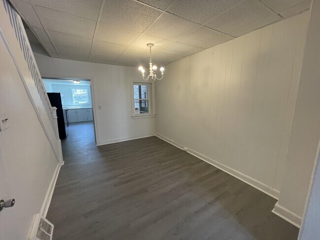 Foto del edificio - 426 E Walnut St