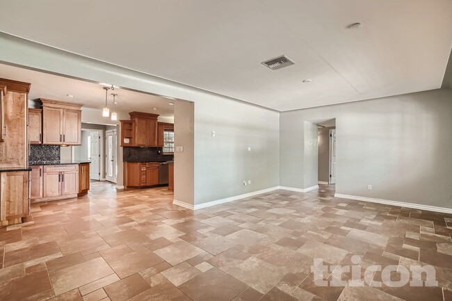 Foto del edificio - 3817 19th Ave N