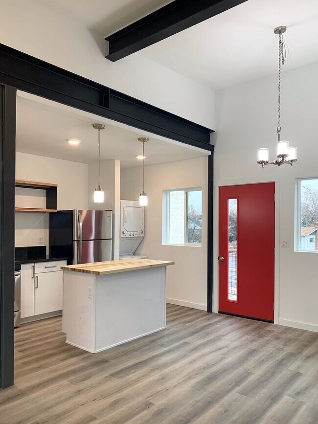 Foto del edificio - 451 Holcomb Ave