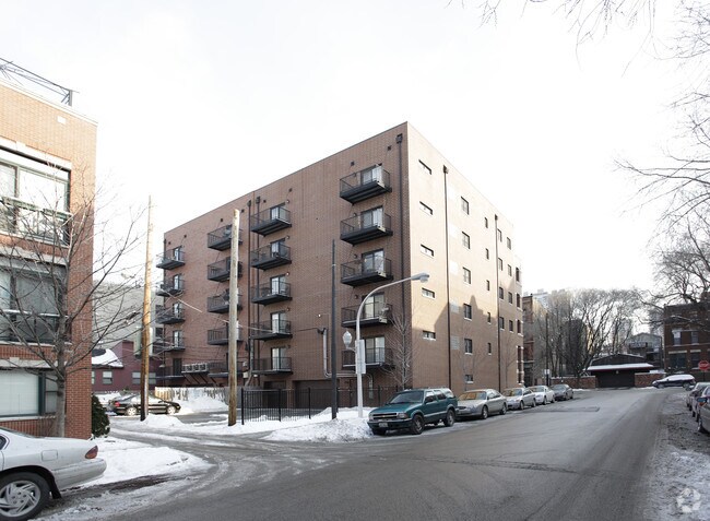 Building Photo - 1502 N Sedgwick St