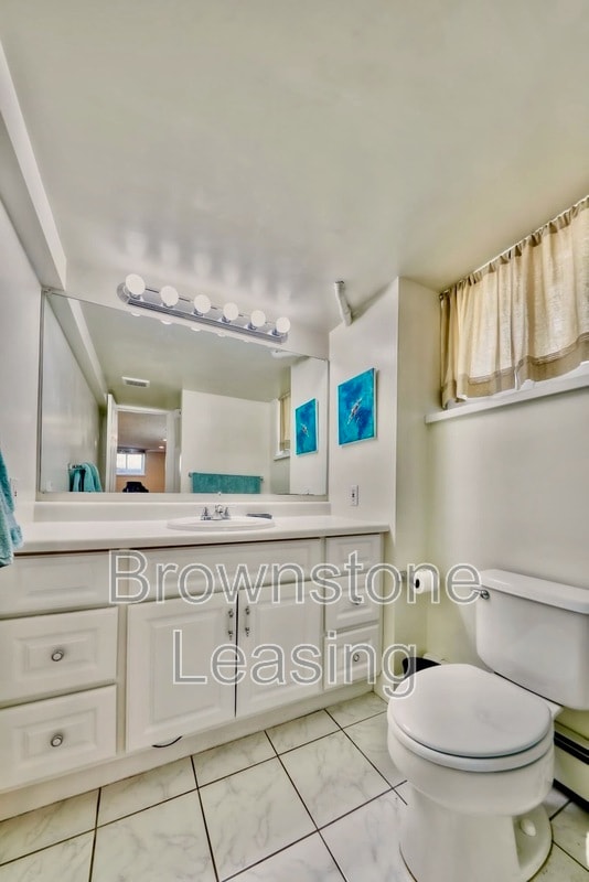 Building Photo - 920 E 9th Ave