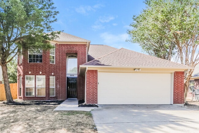 Building Photo - 3205 Stonewall Ln