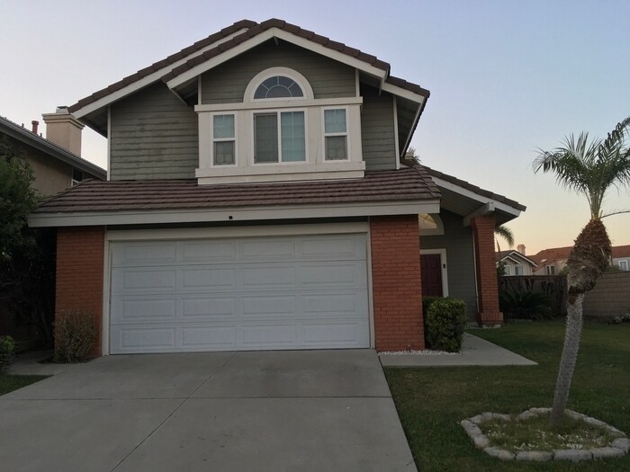 Primary Photo - Beautiful 3 Bedroom 2.5 Bath Home in Desir...