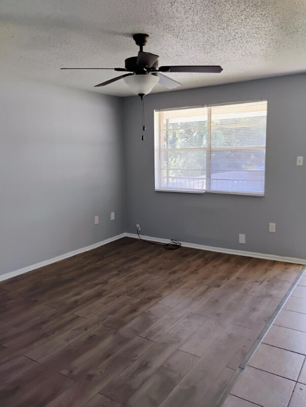 Foto principal - 1120 Sherron Ave