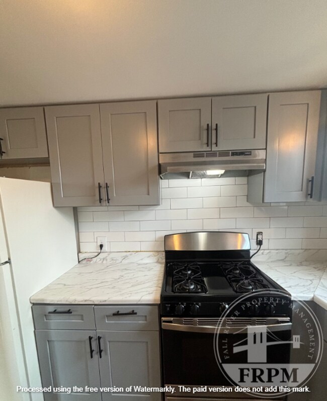 Photo - 90 Montaup St Apartment