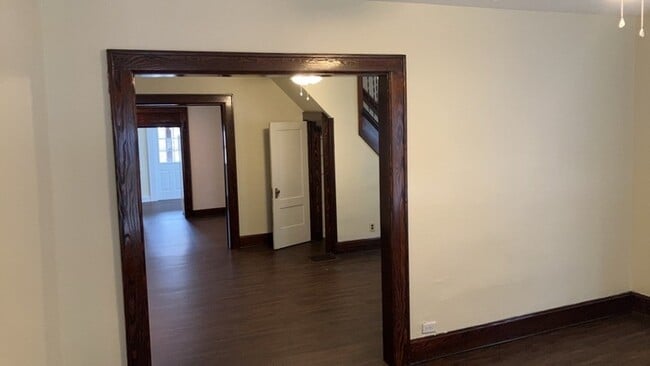 Building Photo - 319 E Canal St