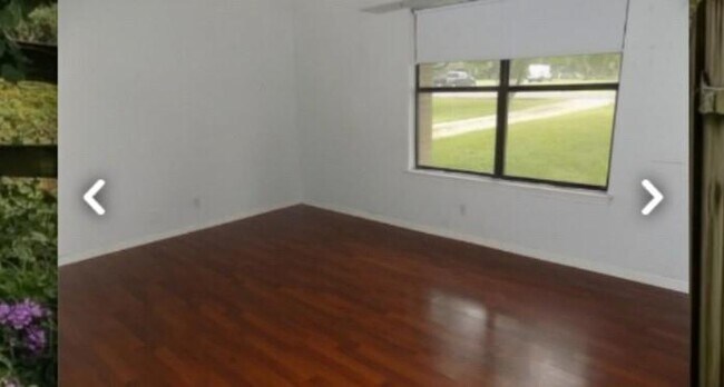 Foto del edificio - 209 Oak Crest Ln