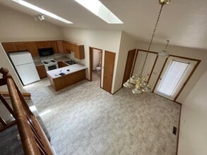 Building Photo - 2622 Harvey Dr