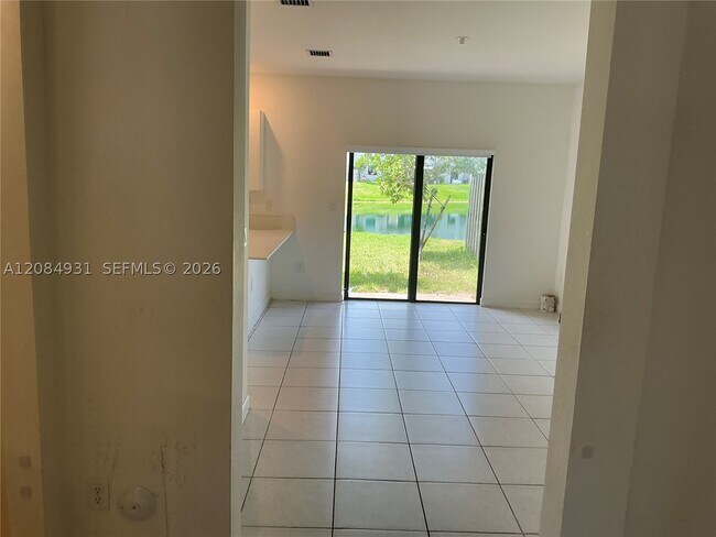 Foto del edificio - 1070 SE 26th Ter