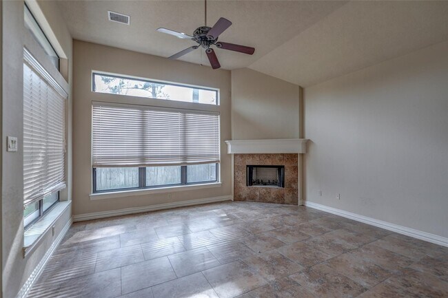 Building Photo - 14333 S Summerchase Cir