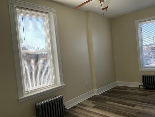 Building Photo - 5201 Cedar Ave