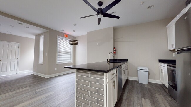 Building Photo - 2310 Eutaw Pl