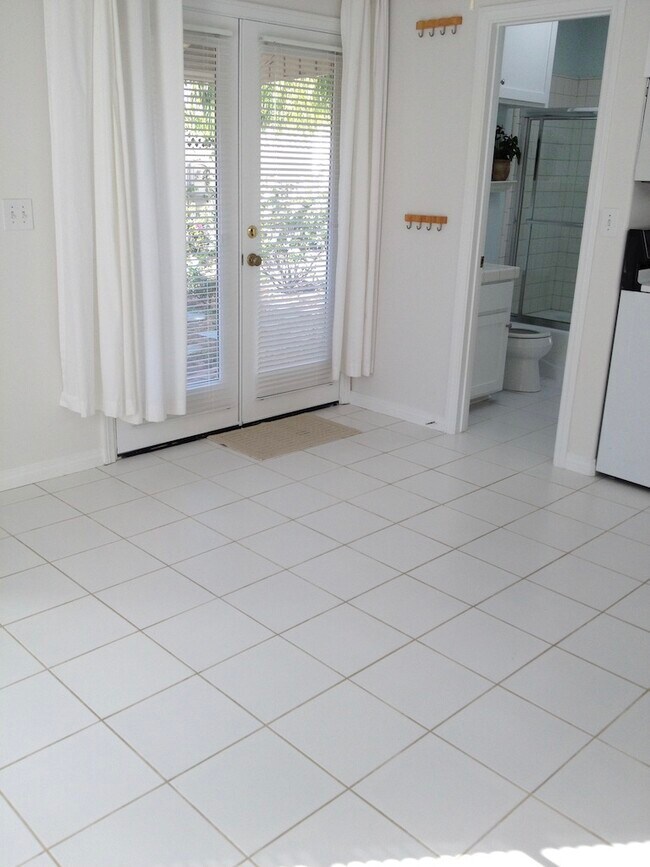 Foto del edificio - 4677 Brighton Ave