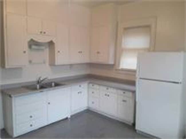 Foto del edificio - 3225 W McKinley Blvd