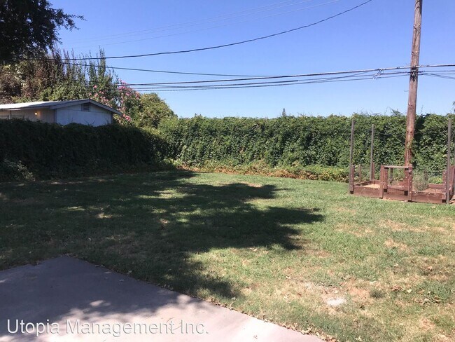 Foto del edificio - 2 br, 1 bath House - 1920 Michigan Blvd