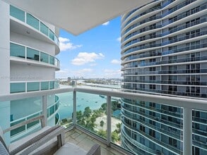 Building Photo - 1800 N Bayshore Dr