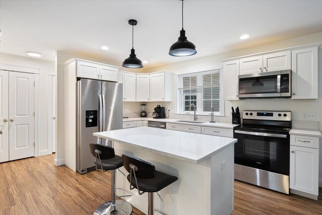 Photo - 2 Faith Ln House