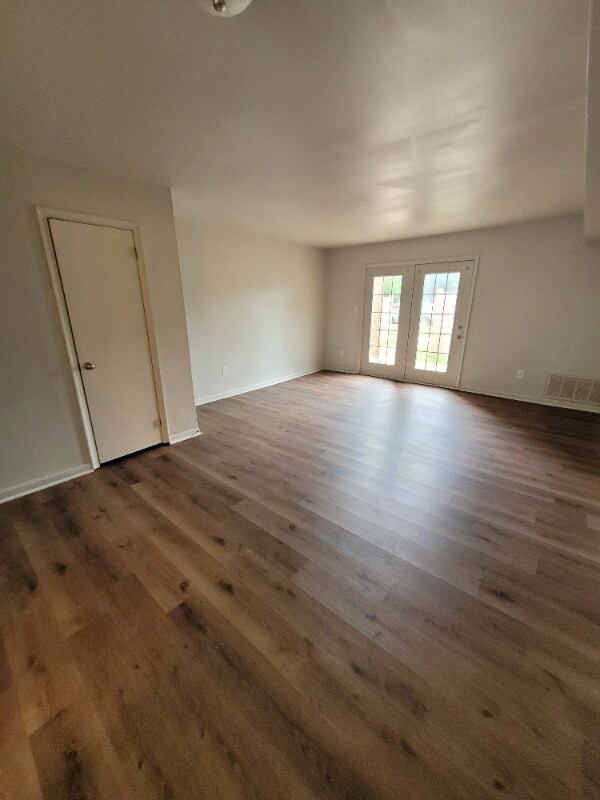 Foto del edificio - 89 W County St