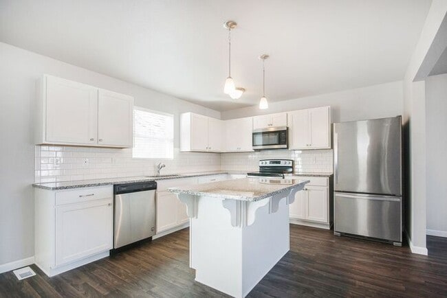 Building Photo - 5307 Eagle Glen Dr SW