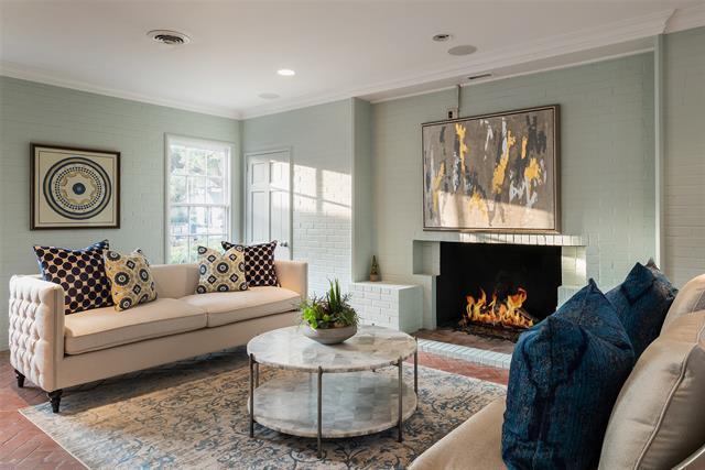 Foto del edificio - 4625 N Versailles Ave